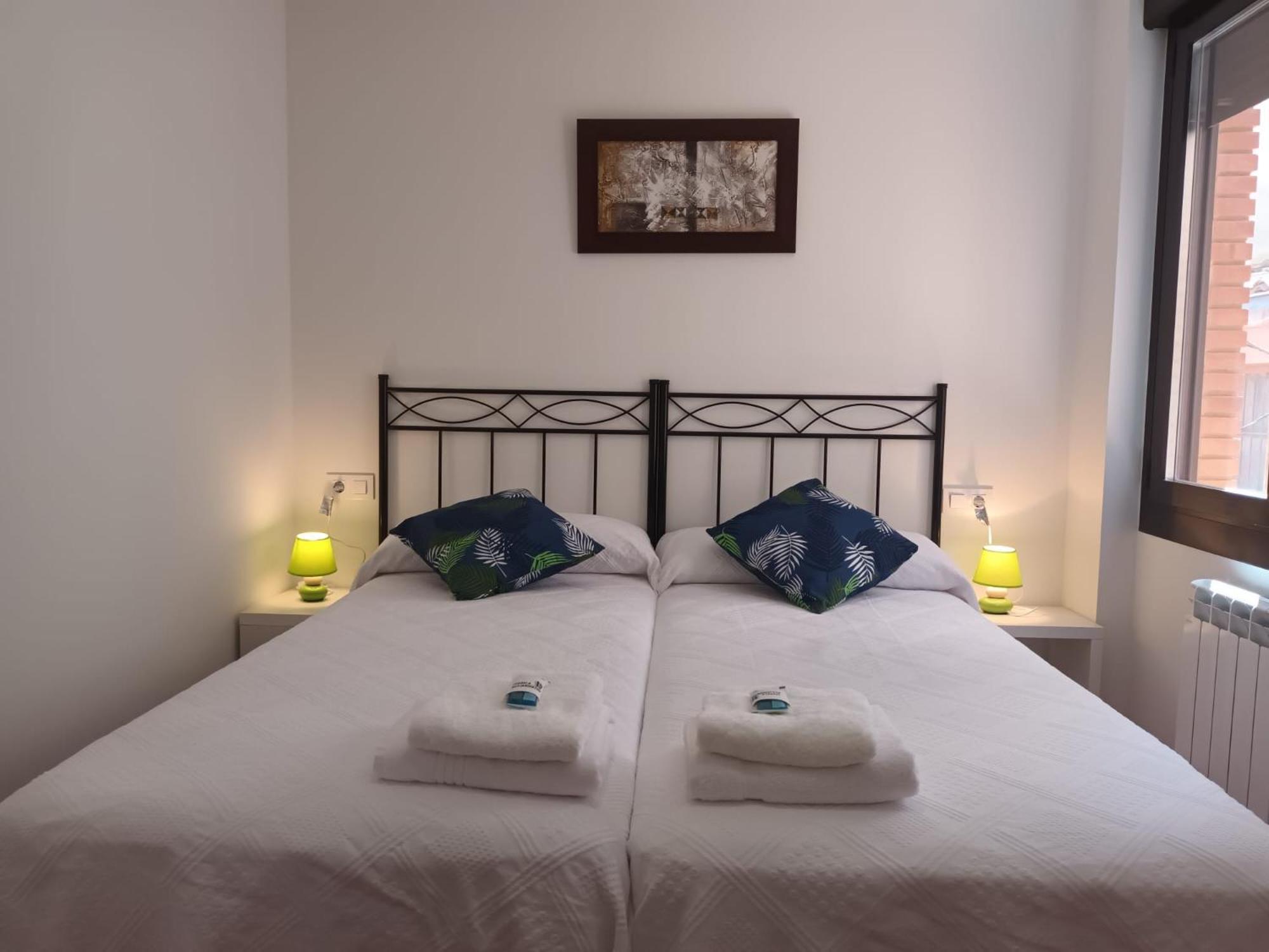 Apartamentos La Piedra En Pleno Centro Historico Con Dos Dormitorios Y Dos Banos Najera Ngoại thất bức ảnh