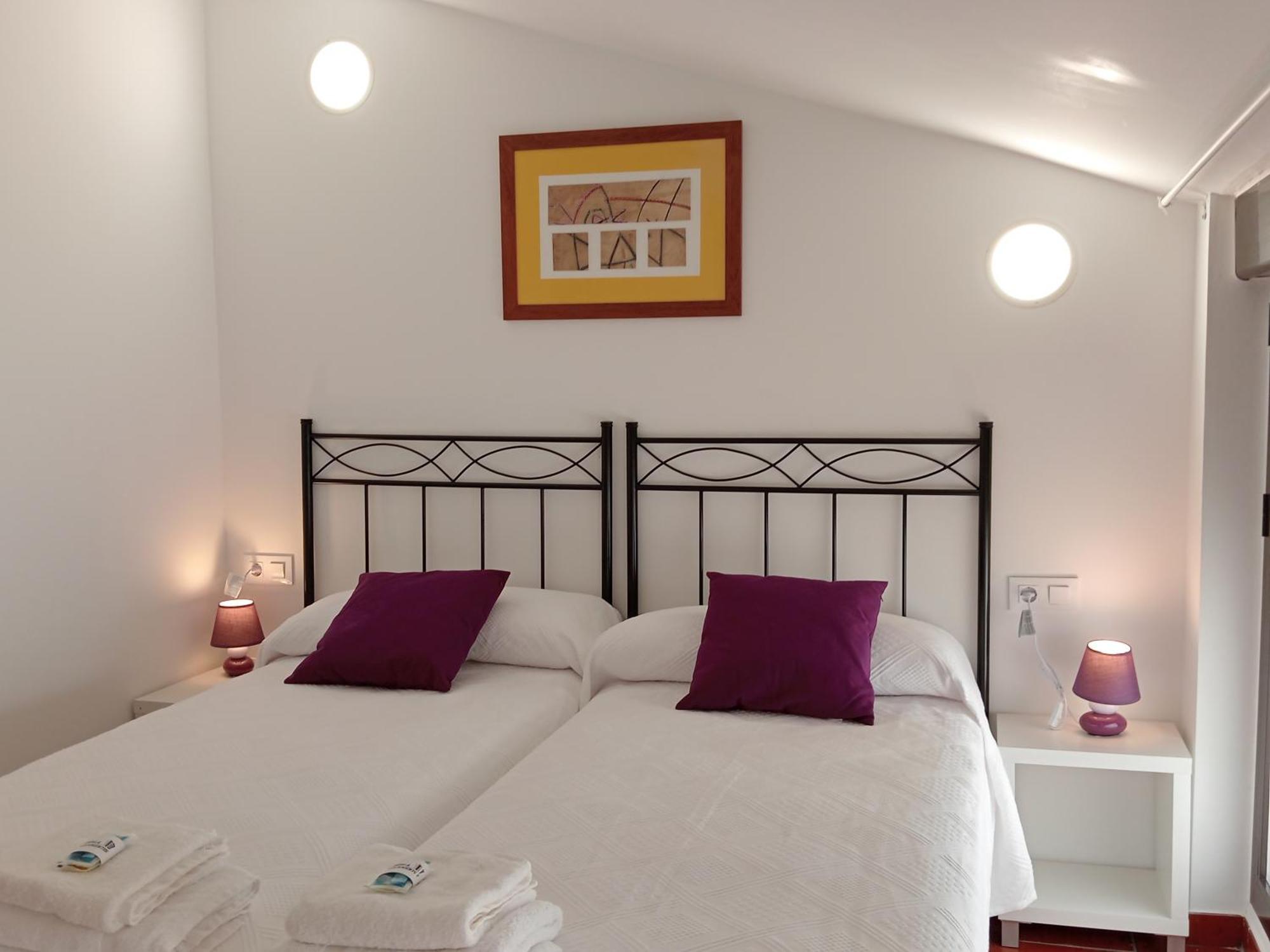 Apartamentos La Piedra En Pleno Centro Historico Con Dos Dormitorios Y Dos Banos Najera Ngoại thất bức ảnh
